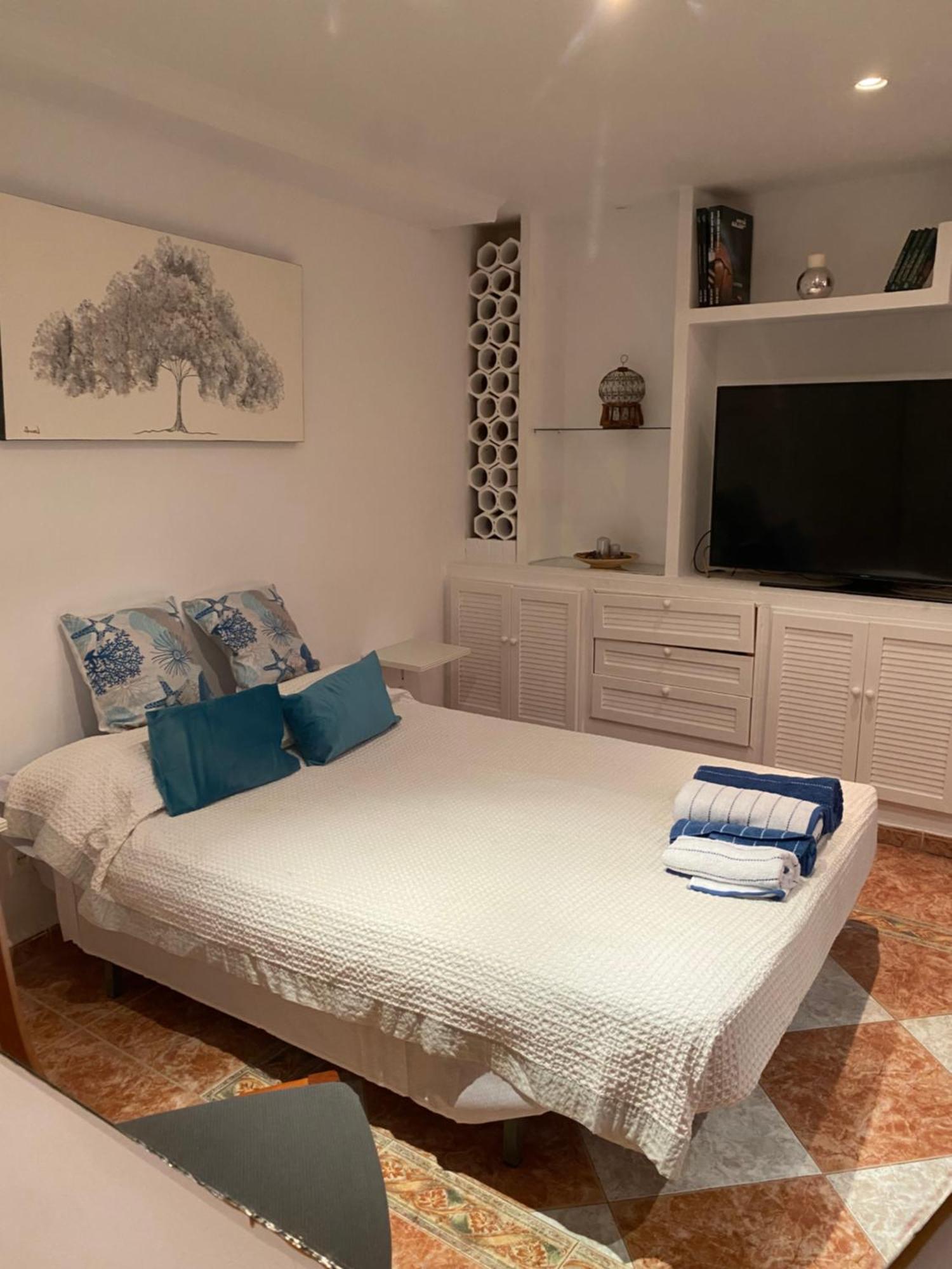Rosan Apartment Malaga Bagian luar foto